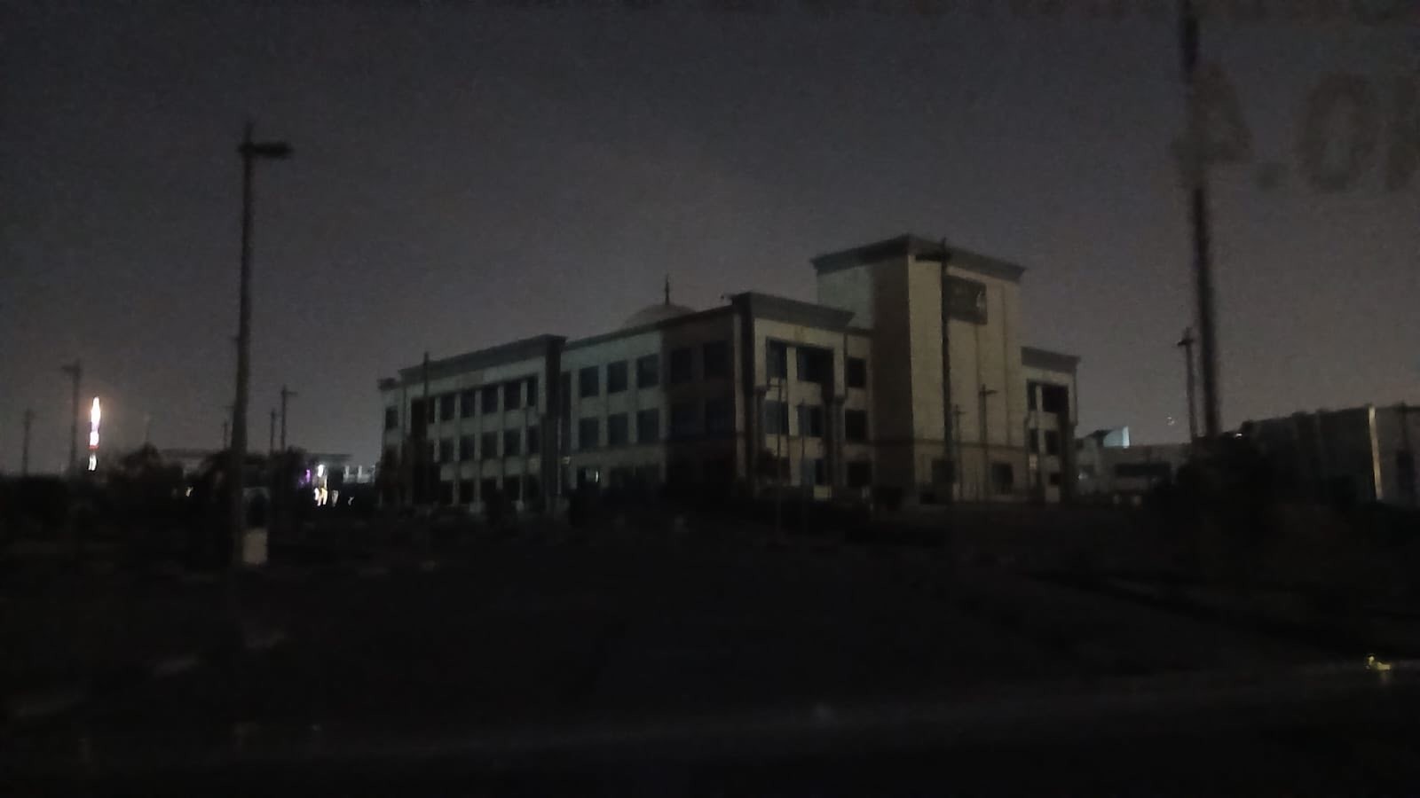 لقطات من مشاركة جامعة بنها الأهلية في ساعة الأرض